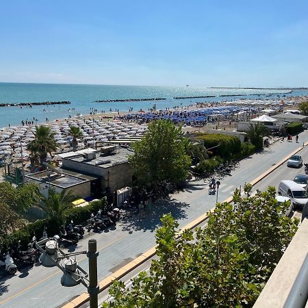 Appartamento Fronte Mare Civitanova Marche Exterior foto